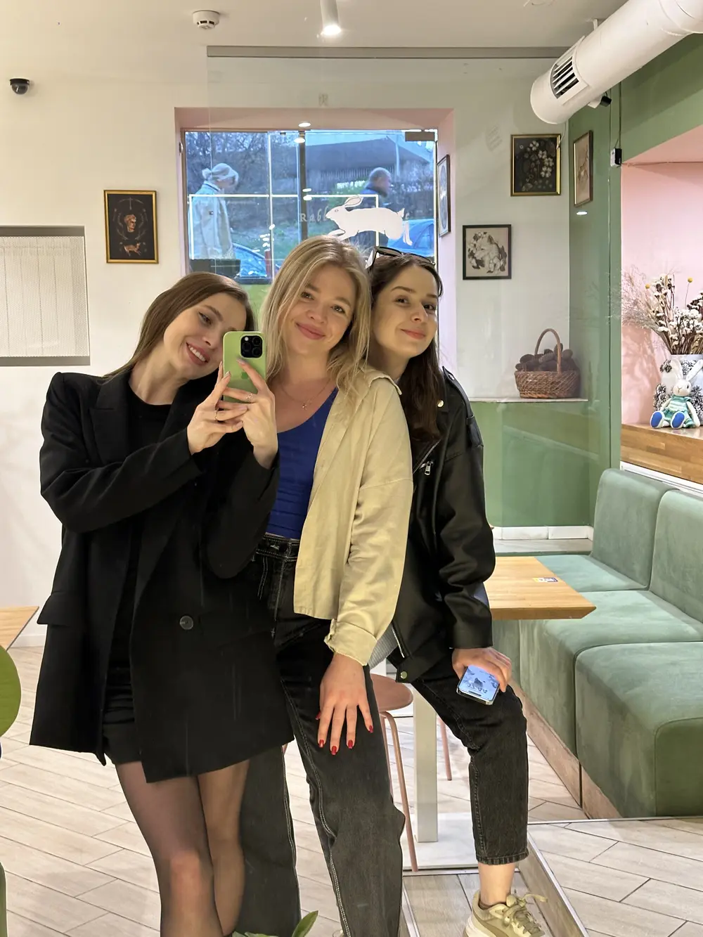 Photo with students 11
